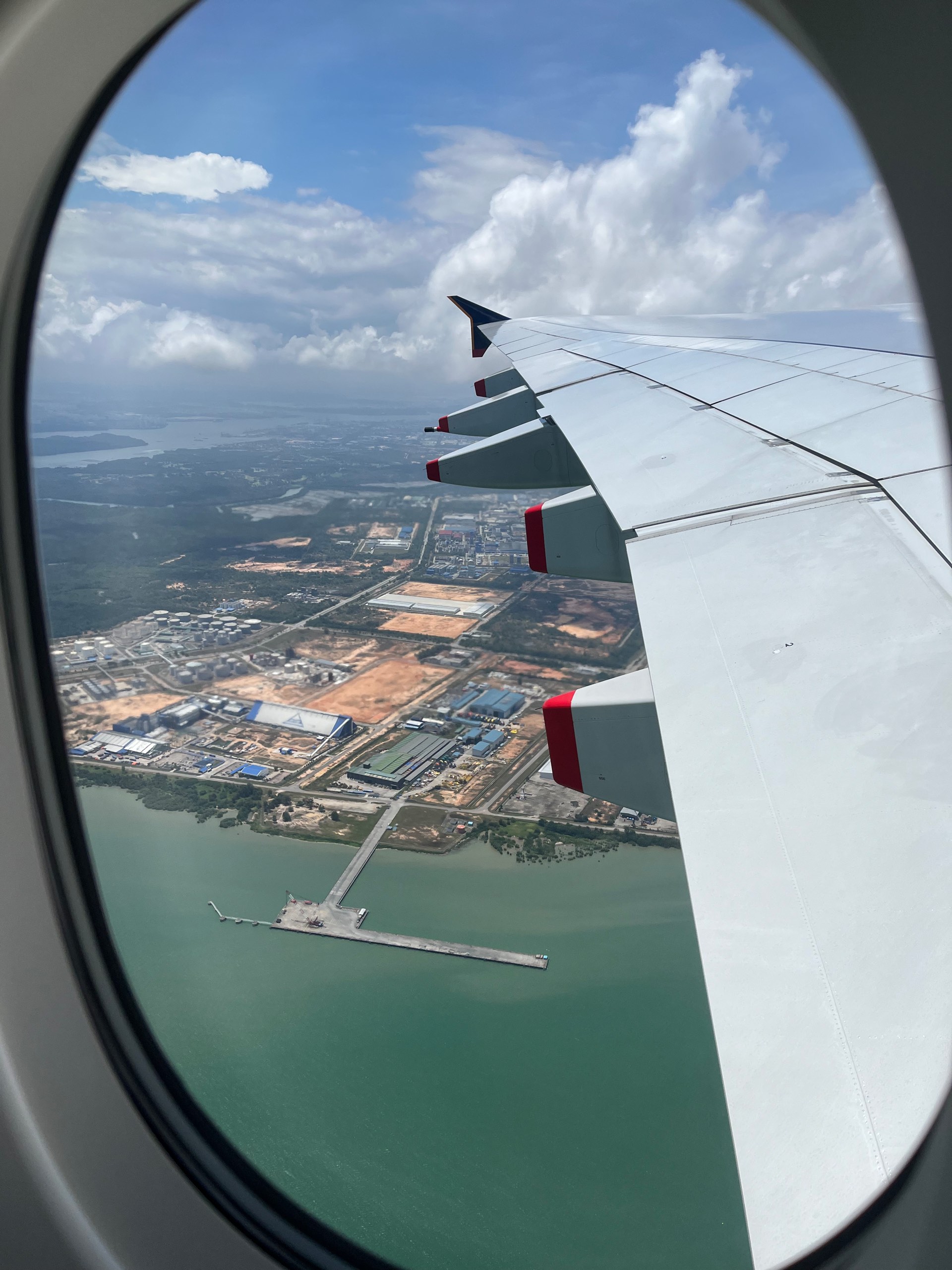 从新加坡起飞时拍到的新加坡东部